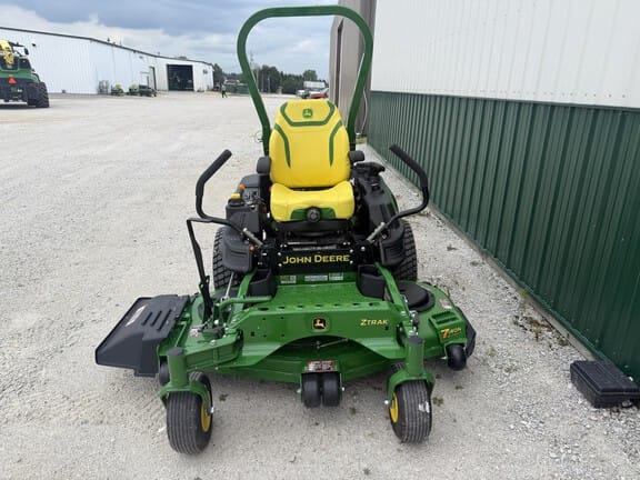 2026 John Deere Z930M Equipment Image0