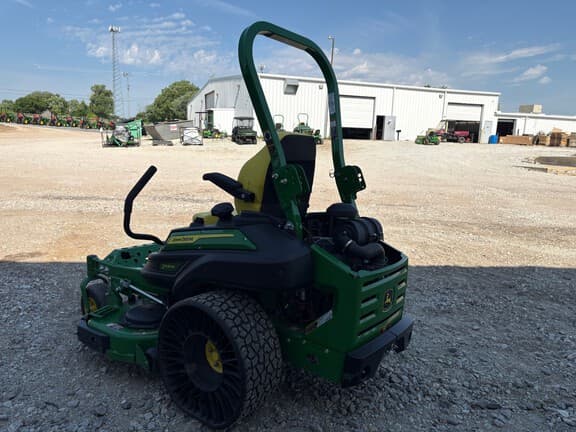 Image of John Deere Z930M equipment image 4