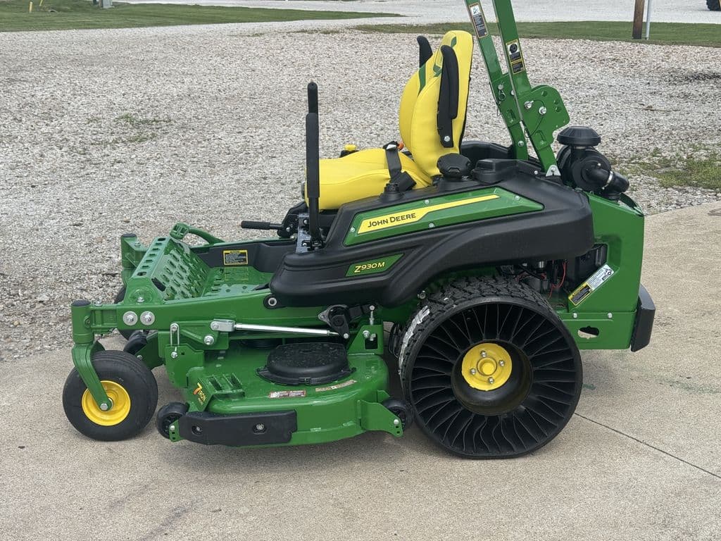 Image of John Deere Z930M Primary image