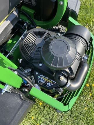 Image of John Deere Z930M equipment image 1