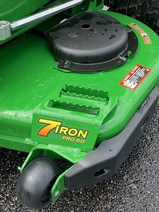 Image of John Deere Z930M equipment image 3