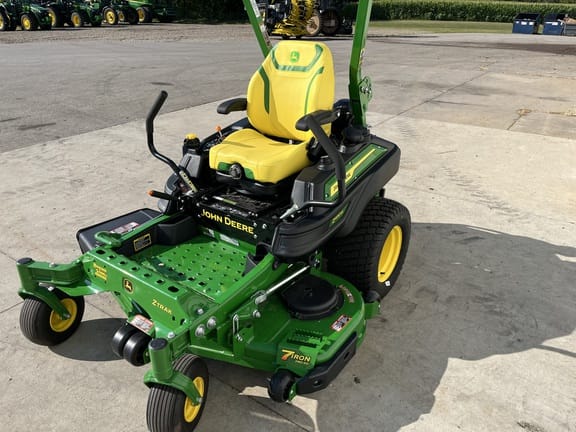 2026 John Deere Z930M Equipment Image0
