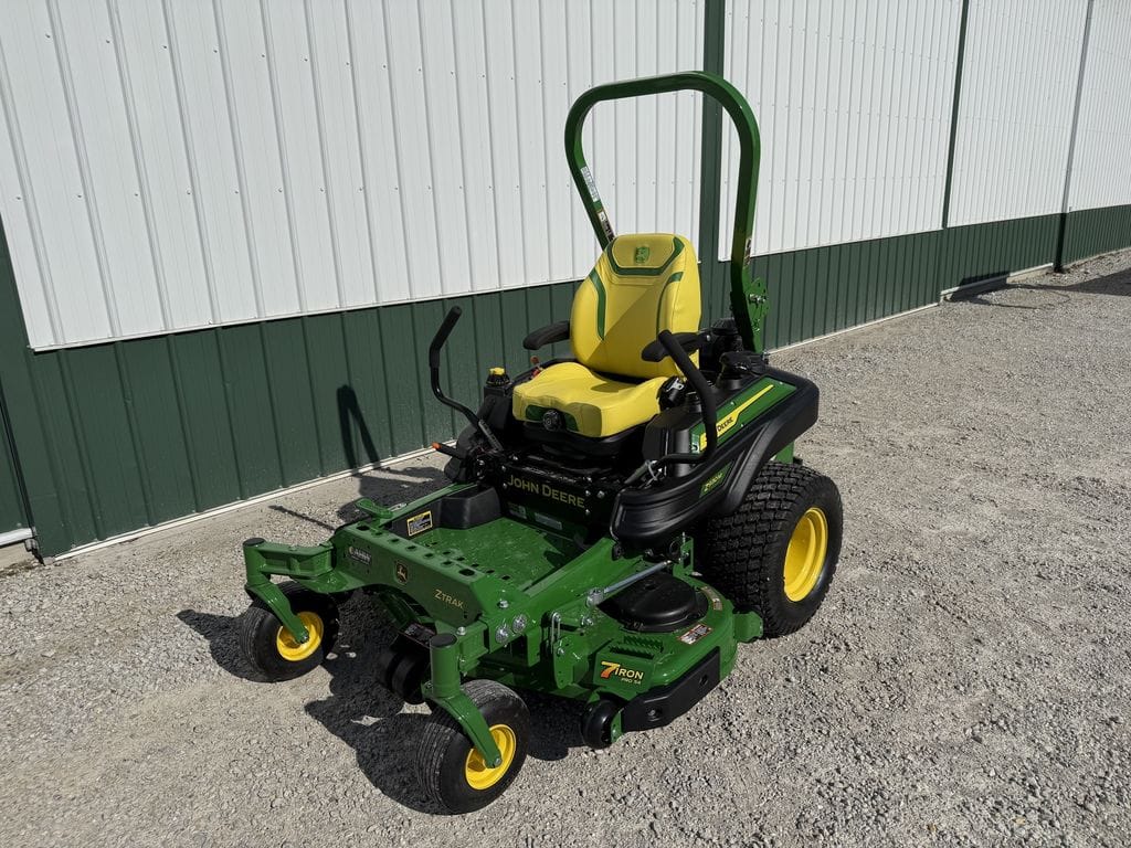 2026 John Deere Z930M Equipment Image0