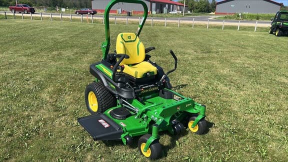 Image of John Deere Z930M equipment image 1