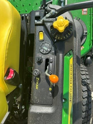 Image of John Deere Z930M equipment image 4
