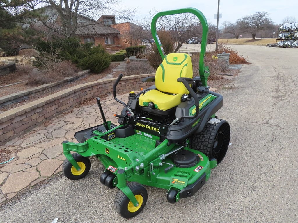 Main image John Deere Z930M