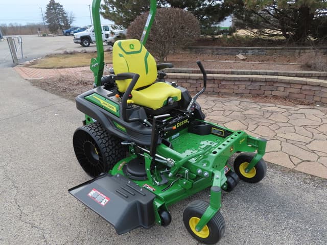 Image of John Deere Z930M equipment image 1