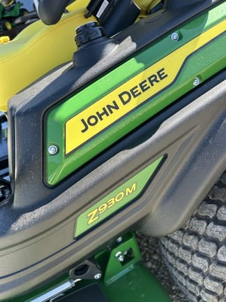 2026 John Deere Z930M Equipment Image0