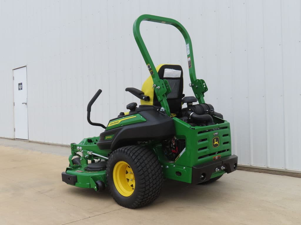 Image of John Deere Z930M Image 1