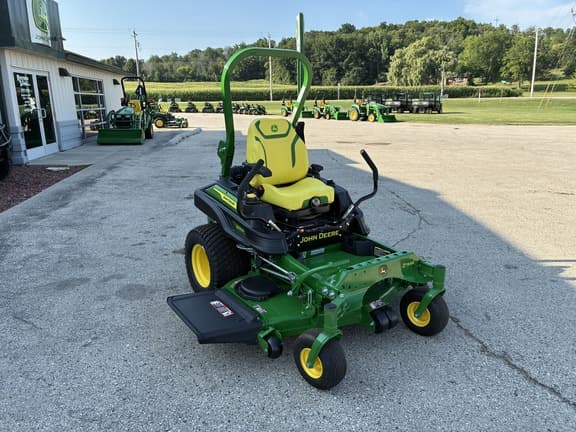 Image of John Deere Z930M equipment image 1