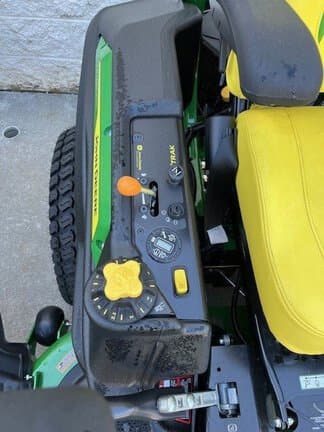 Image of John Deere Z950M equipment image 4