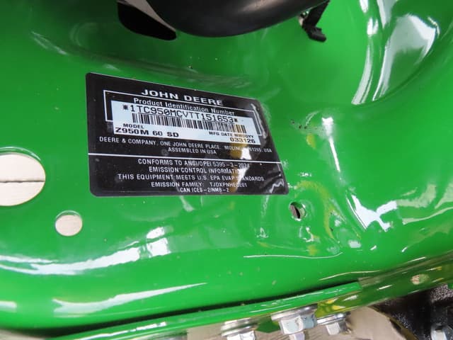 Image of John Deere Z950M equipment image 4