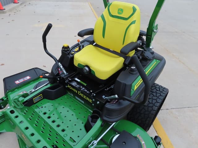Image of John Deere Z950M equipment image 4
