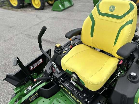 Image of John Deere Z950M equipment image 1