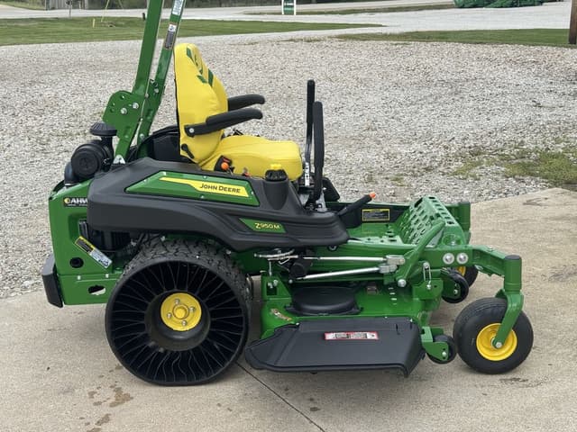 Image of John Deere Z950M equipment image 1