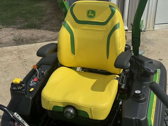 Image of John Deere Z950M equipment image 4