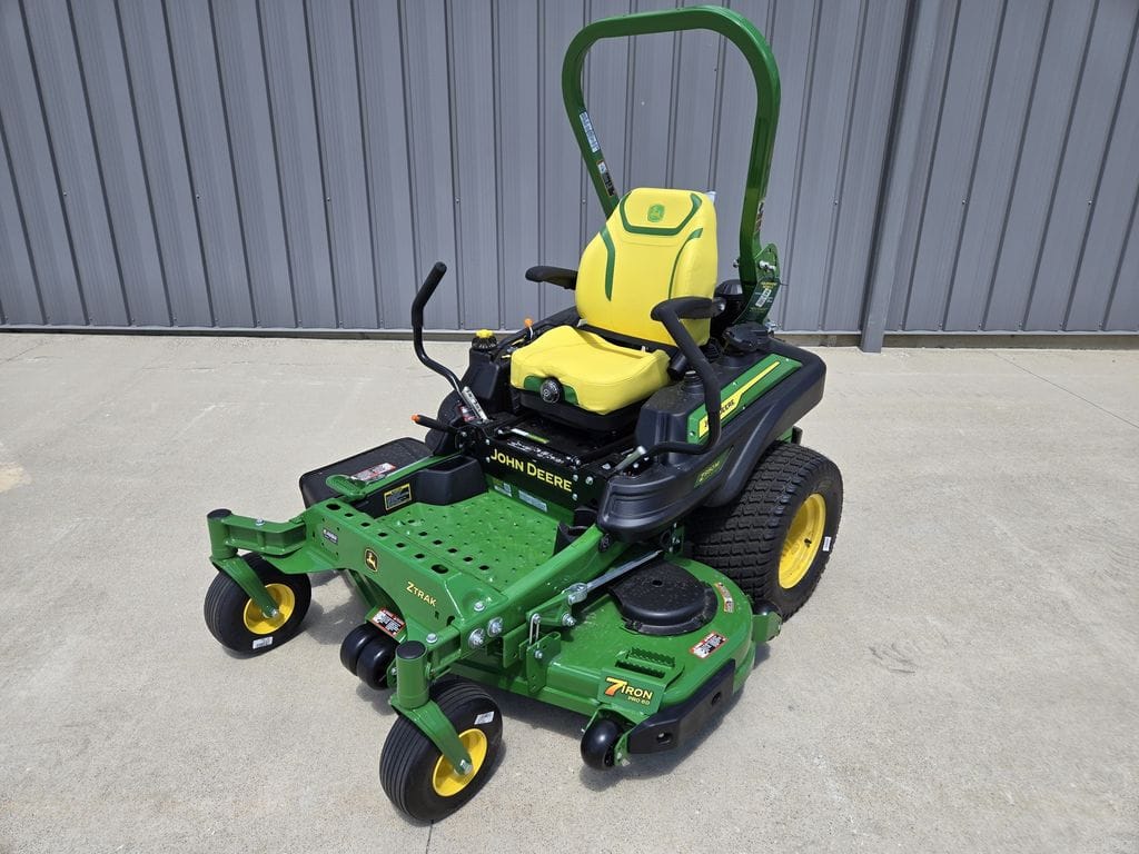 2026 John Deere Z950M Equipment Image0