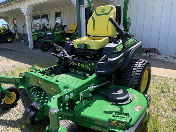 2026 John Deere Z950M Equipment Image0