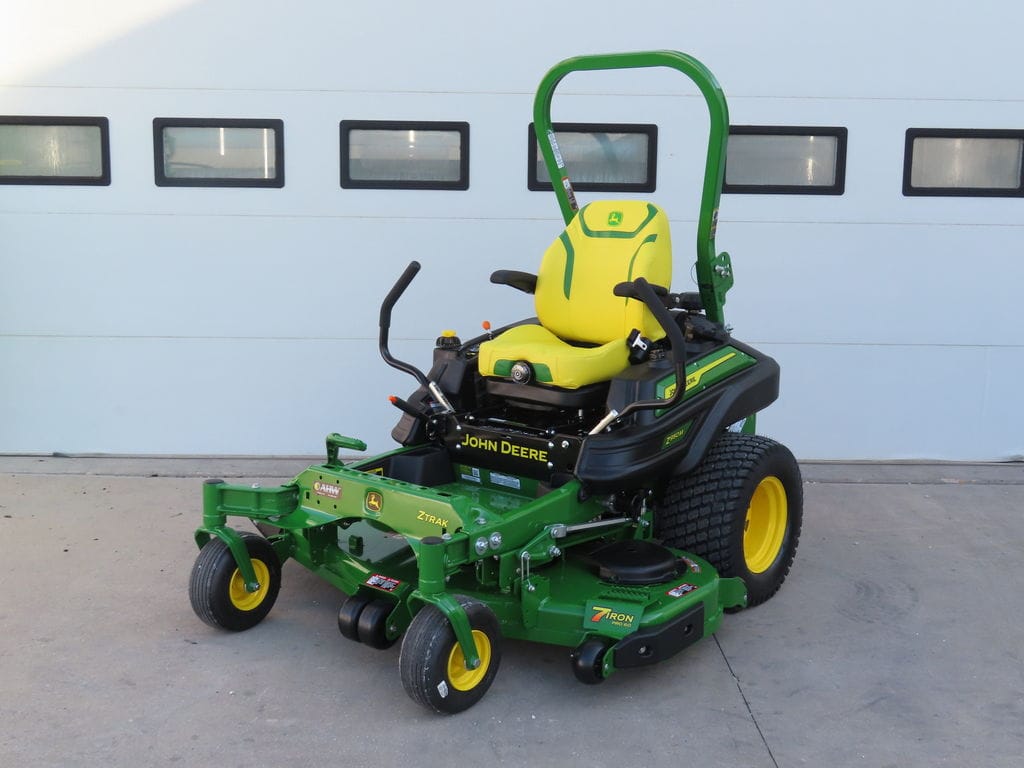 2026 John Deere Z950M Equipment Image0
