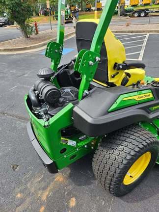 Image of John Deere Z950M equipment image 4