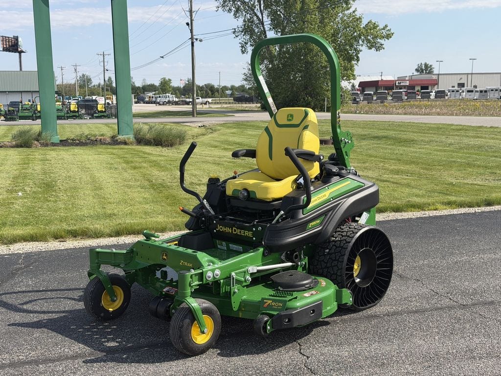 2026 John Deere Z950M Equipment Image0