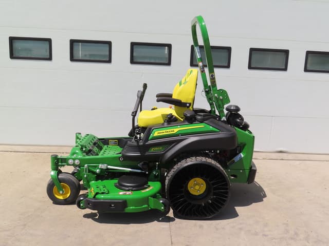 Image of John Deere Z950R equipment image 1
