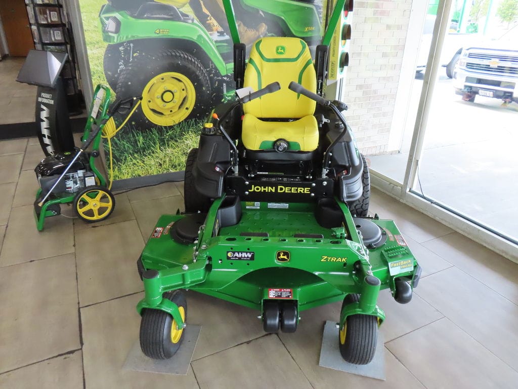 2026 John Deere Z950R Equipment Image0