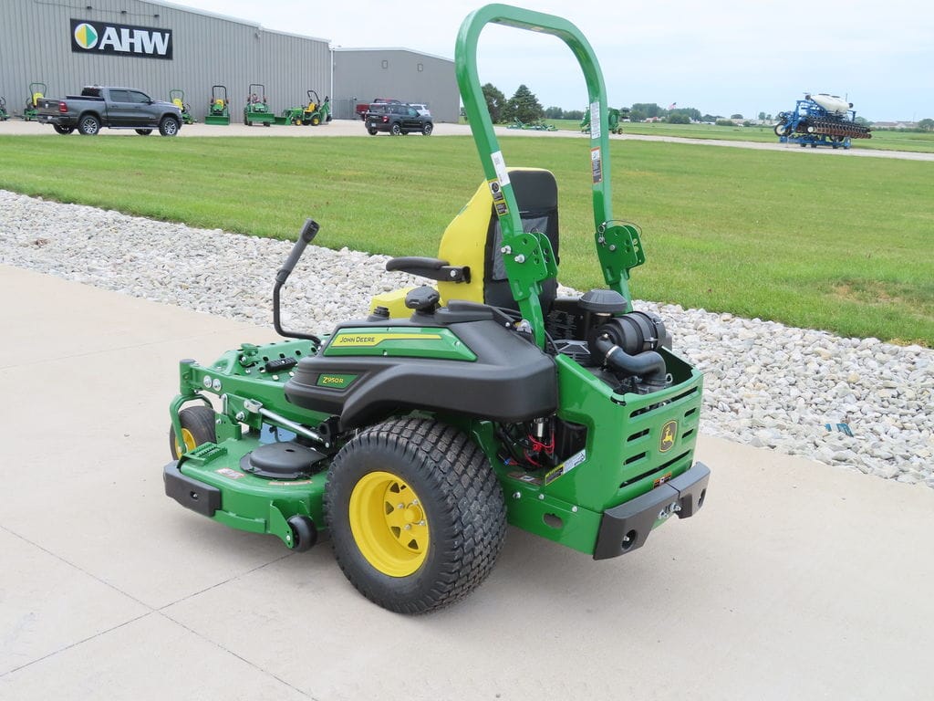2026 John Deere Z950R Equipment Image0
