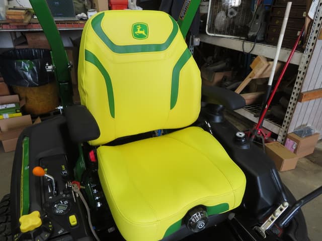 Image of John Deere Z950R equipment image 4