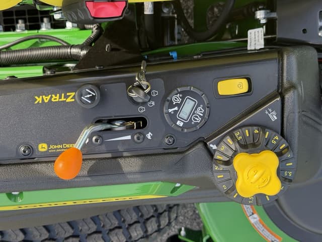 Image of John Deere Z950R equipment image 4