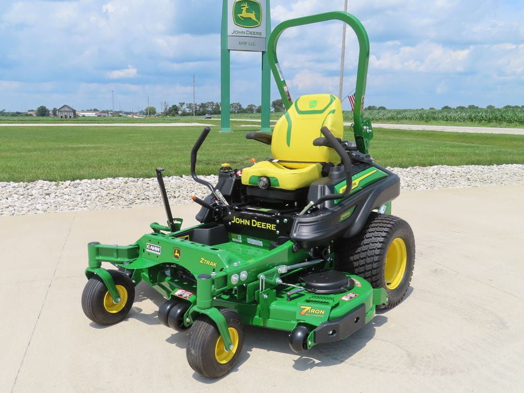 2026 John Deere Z955M Equipment Image0