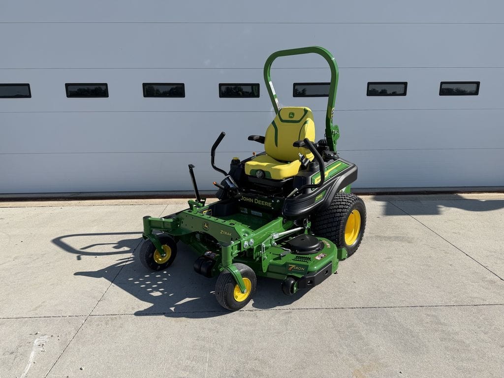 2026 John Deere Z955M Equipment Image0