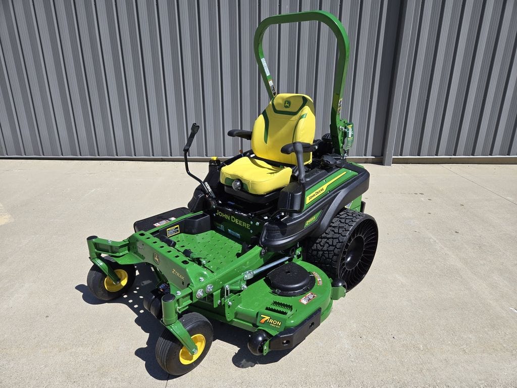 2026 John Deere Z955R Equipment Image0