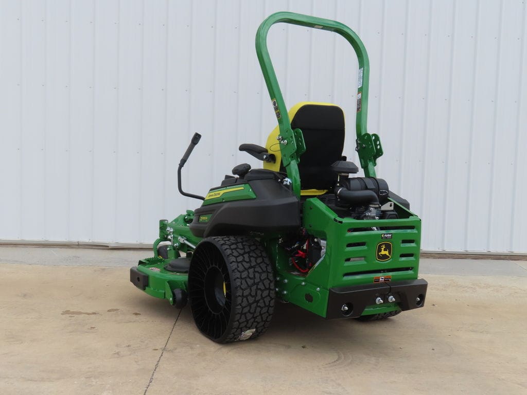 2026 John Deere Z955R Equipment Image0