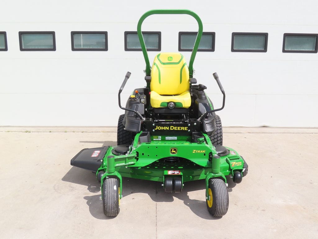 2026 John Deere Z955R Equipment Image0