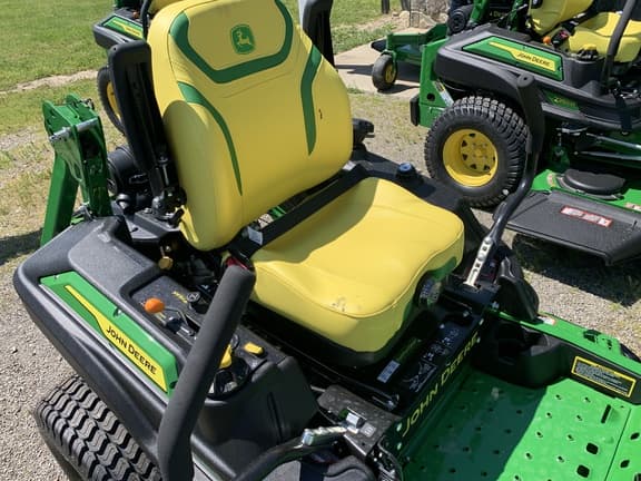 Image of John Deere Z960M equipment image 4