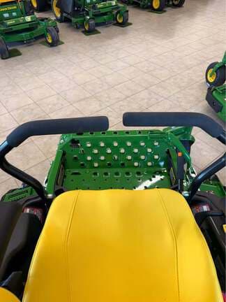 Image of John Deere Z960M equipment image 4