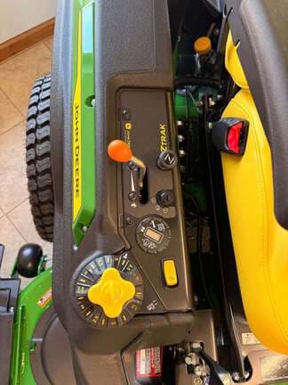 Image of John Deere Z960M equipment image 3