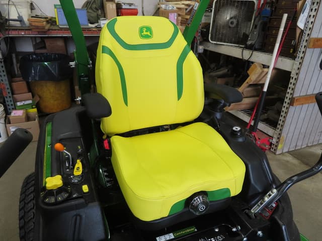 Image of John Deere Z960M equipment image 4