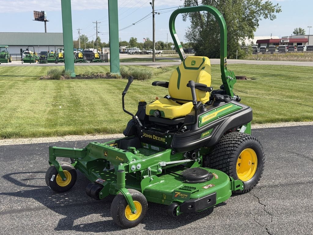 2026 John Deere Z970R Equipment Image0