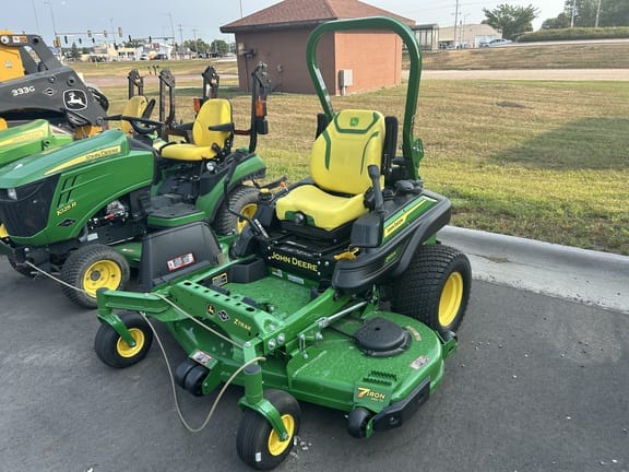 2026 John Deere Z970R Equipment Image0