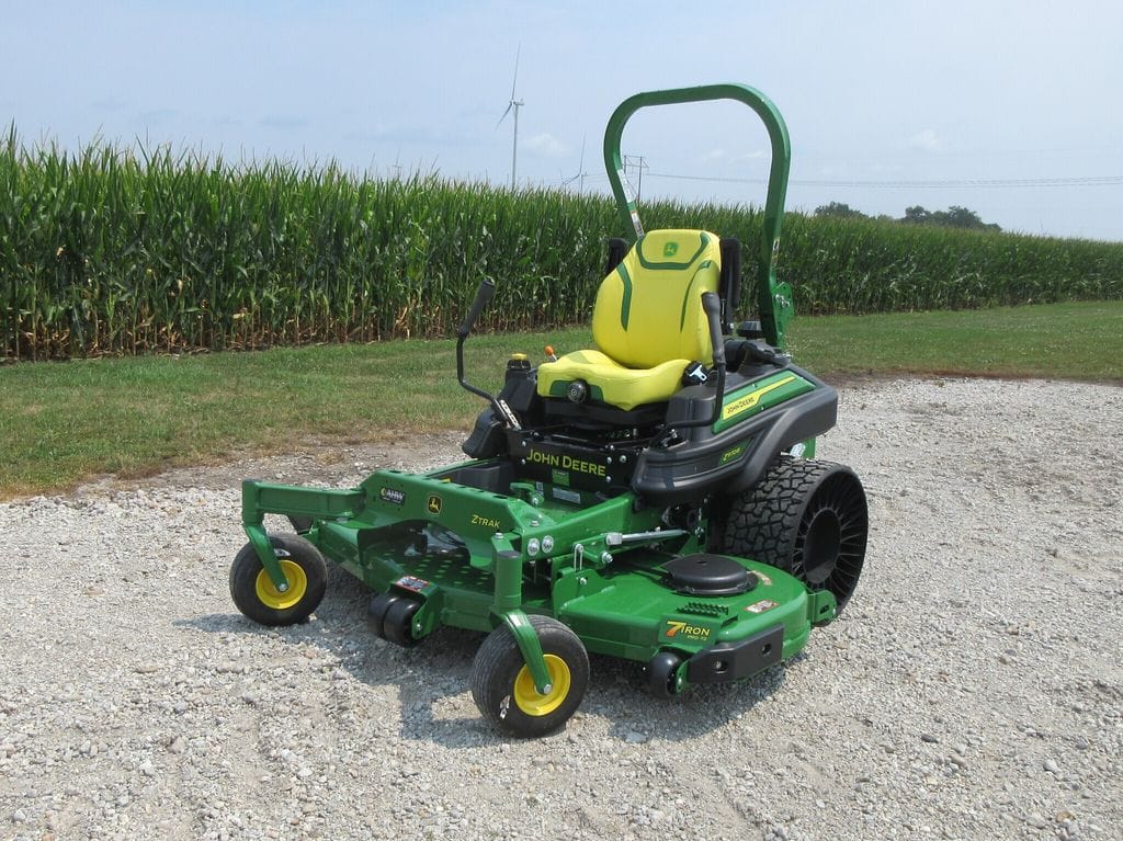 2026 John Deere Z970R Equipment Image0