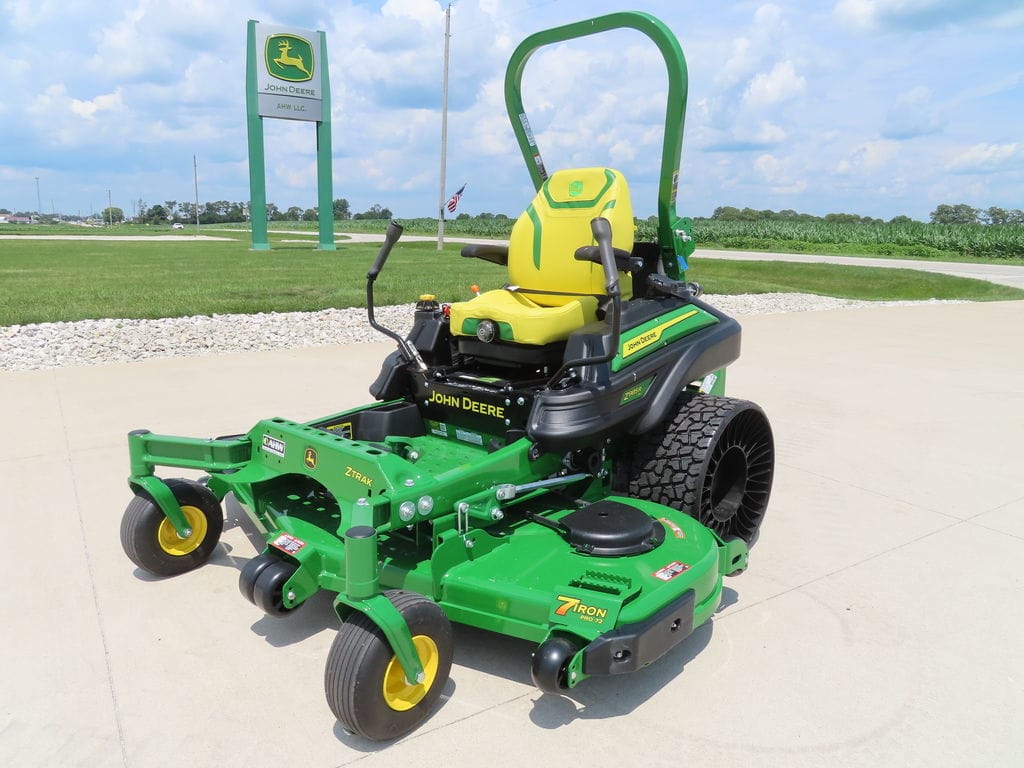 2026 John Deere Z985R Equipment Image0