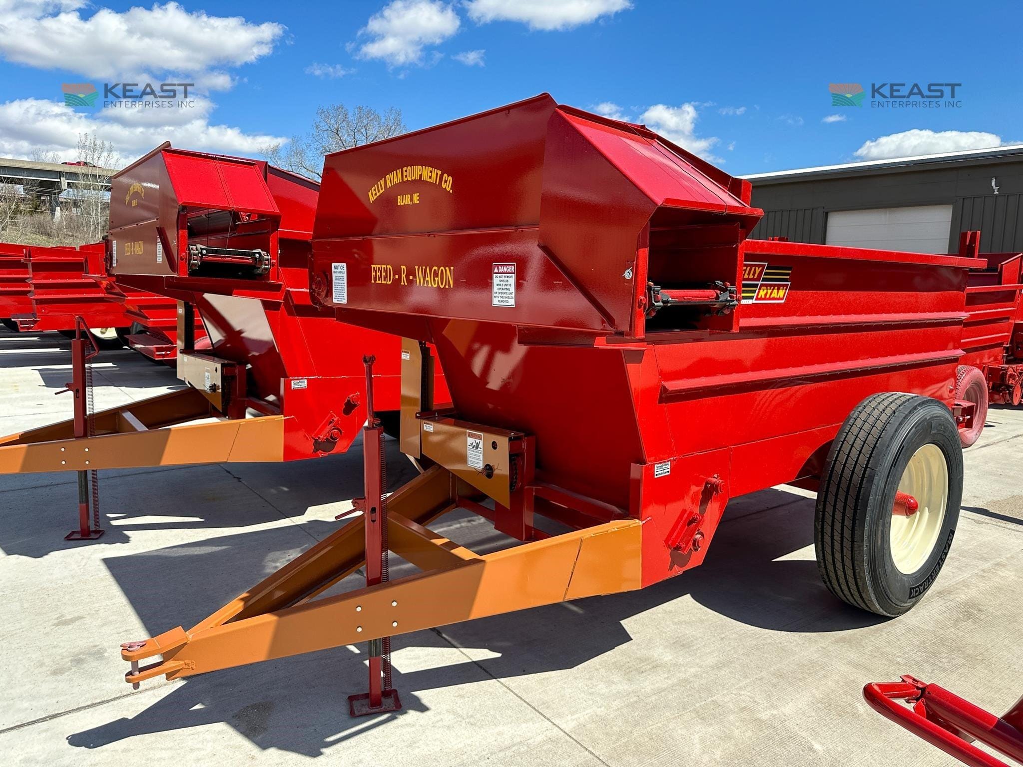 2026 Kelly Ryan Feed-R-Wagon Equipment Image0