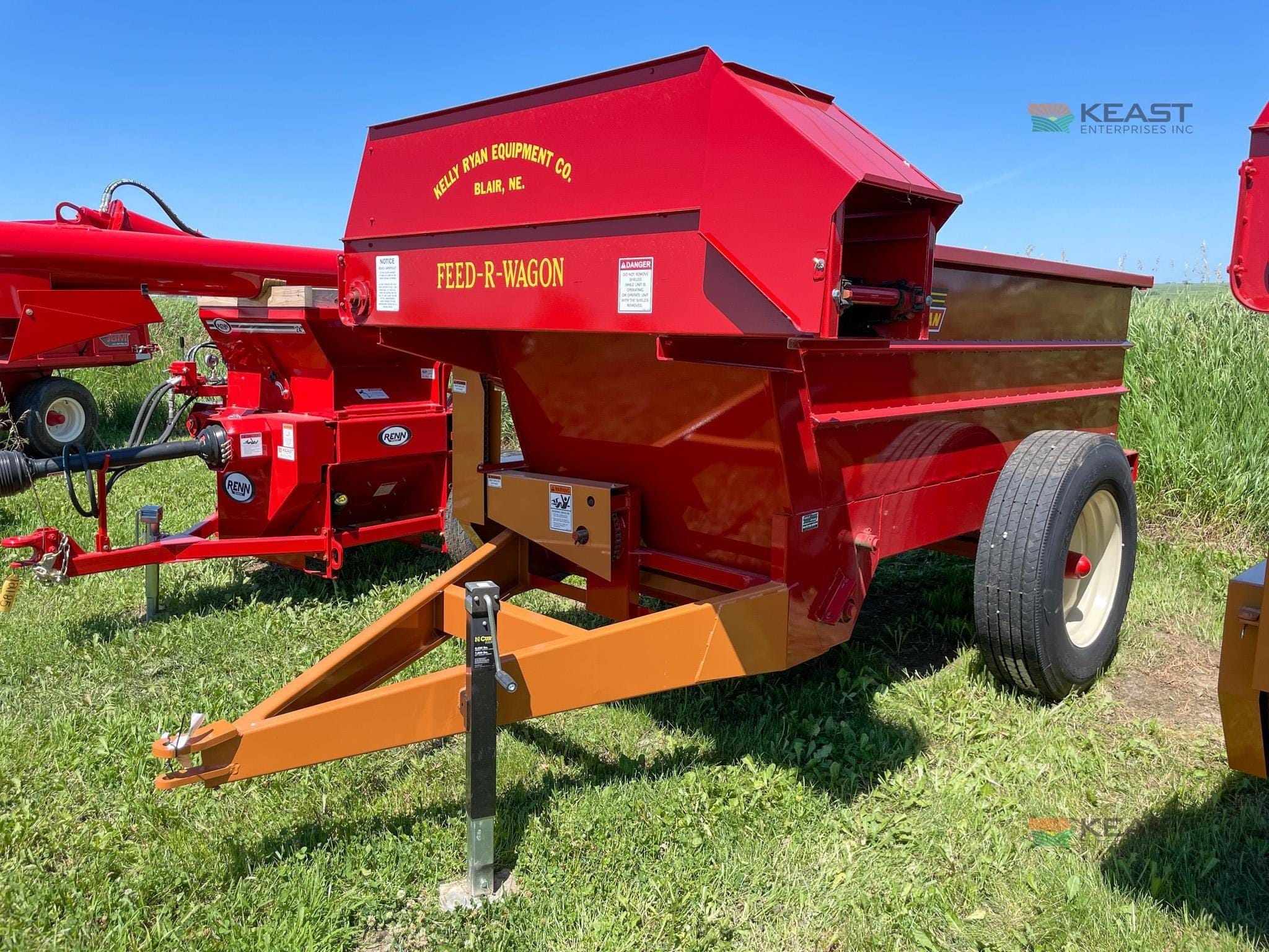2026 Kelly Ryan Feed-R-Wagon Equipment Image0