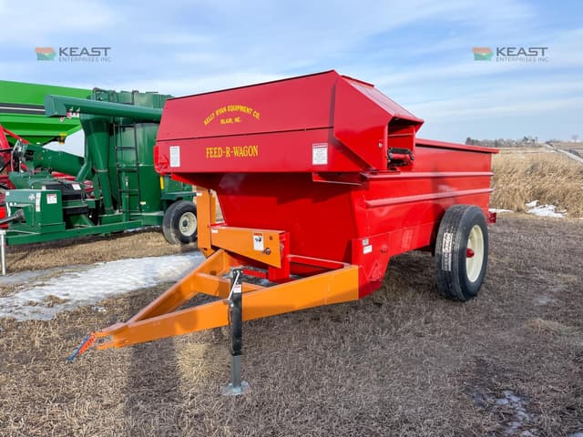 Image of Kelly Ryan Feed-R-Wagon equipment image 2