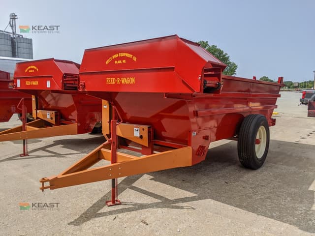 Image of Kelly Ryan Feed-R-Wagon equipment image 4
