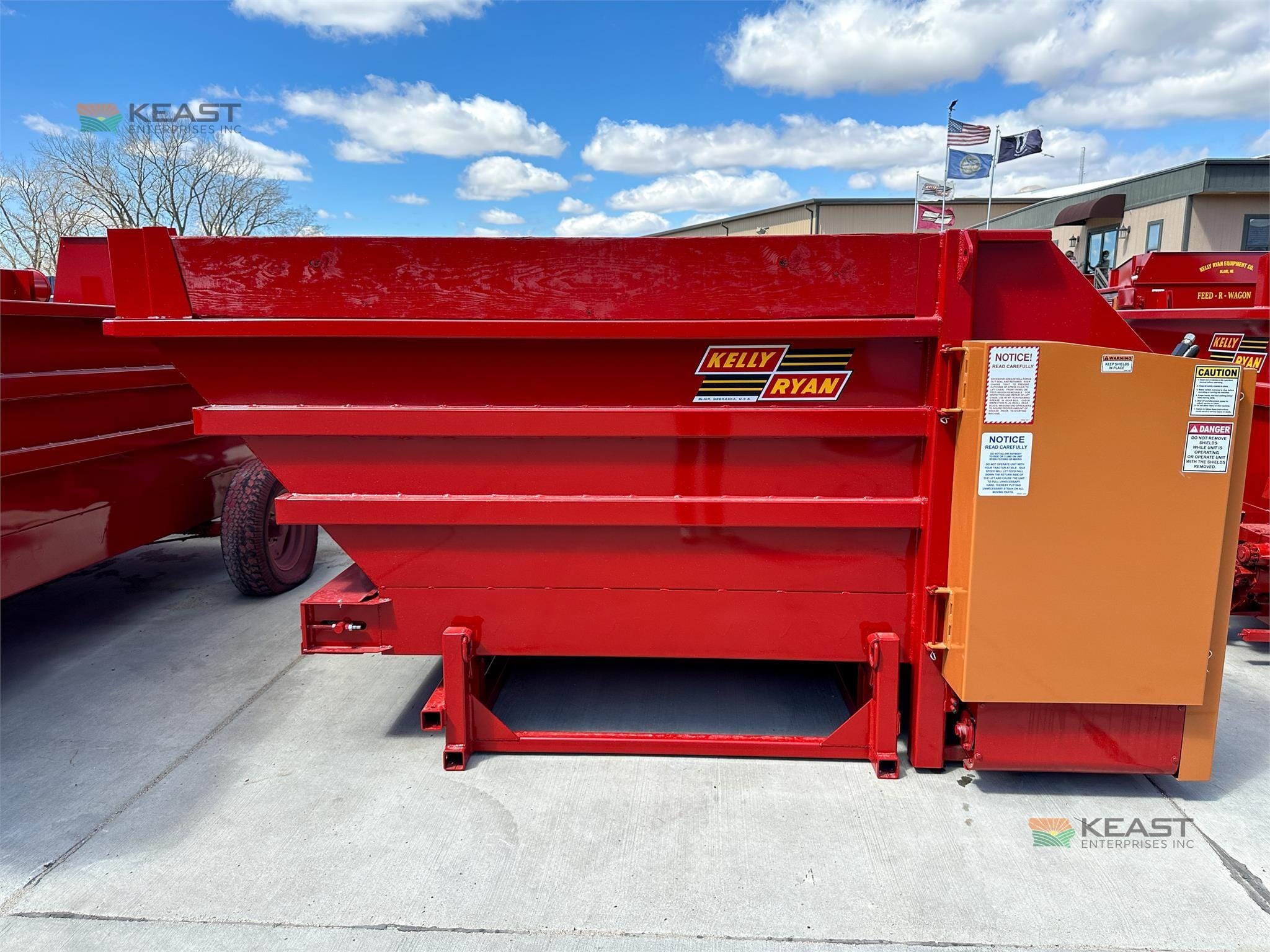 2026 Kelly Ryan Feed-R-Wagon Equipment Image0