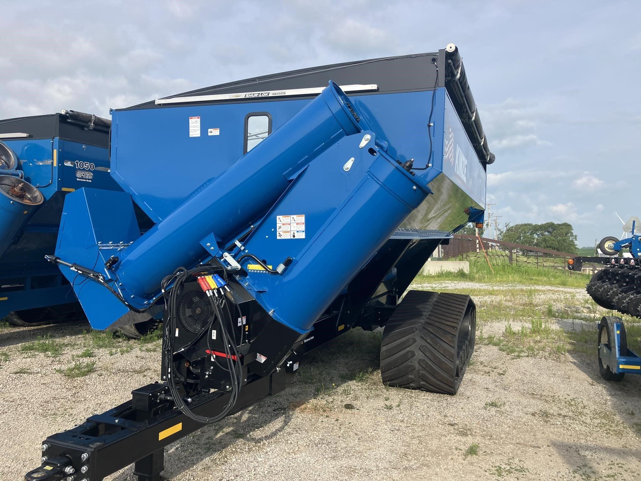 2026 Kinze 1121 Equipment Image0