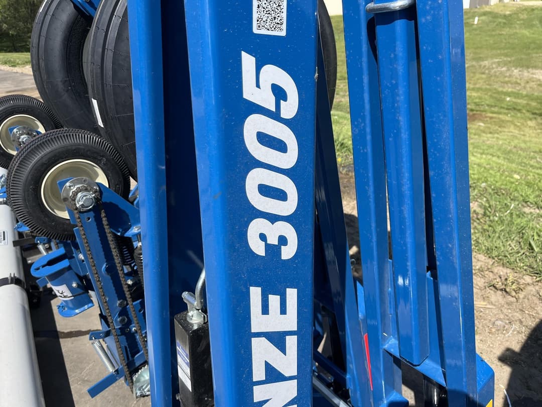 Image of Kinze 3005 Image 1